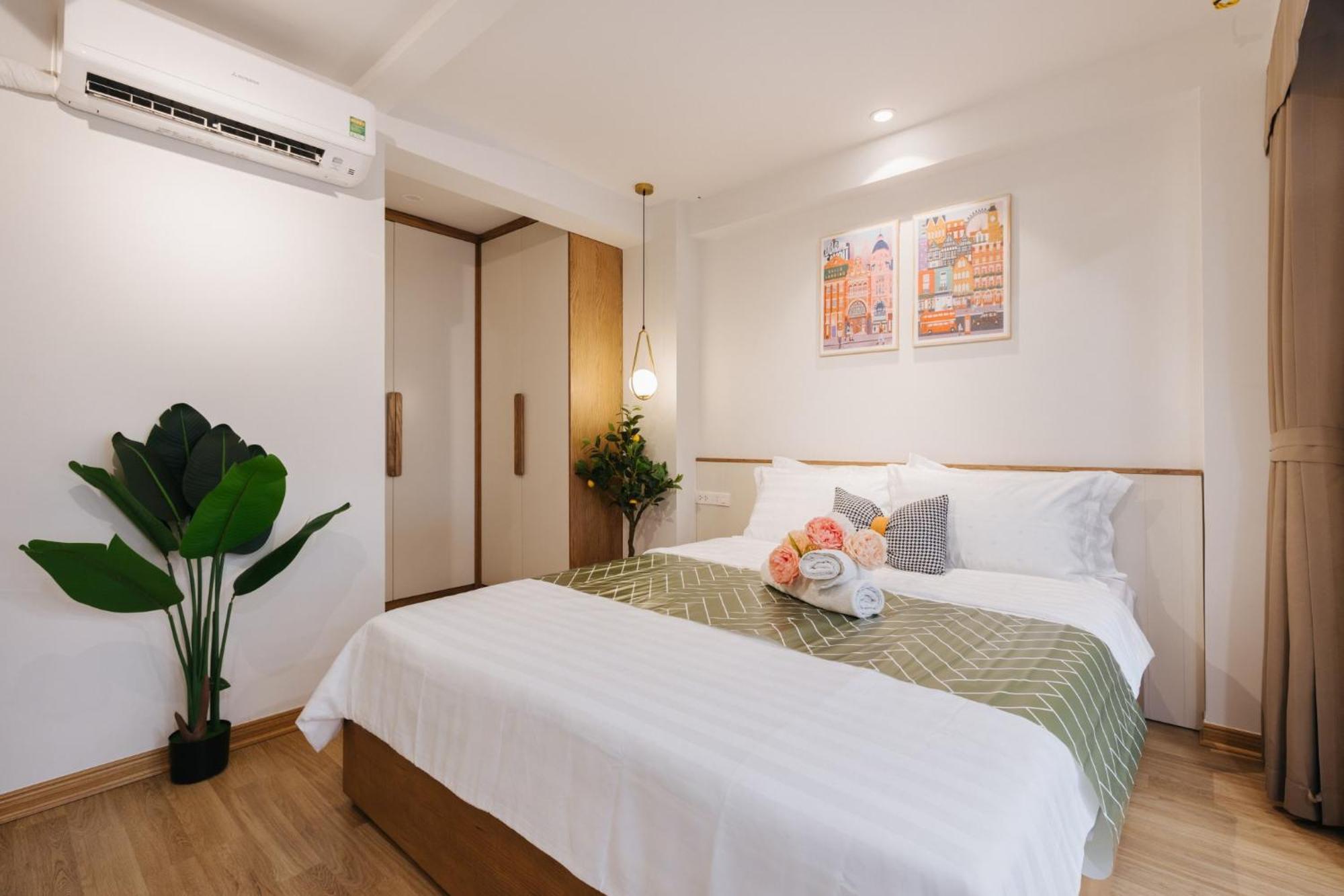Margaery Boutique Apartment & Skyon9 Rooftop Bar Hanoi Exterior photo