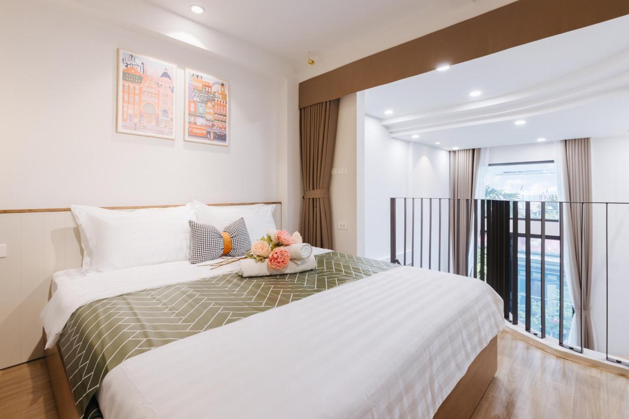 Margaery Boutique Apartment & Skyon9 Rooftop Bar Hanoi Exterior photo