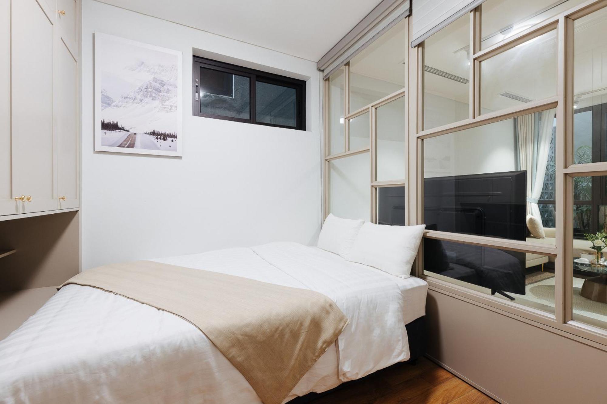 Margaery Boutique Apartment & Skyon9 Rooftop Bar Hanoi Exterior photo